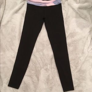 Black Ivivva leggings